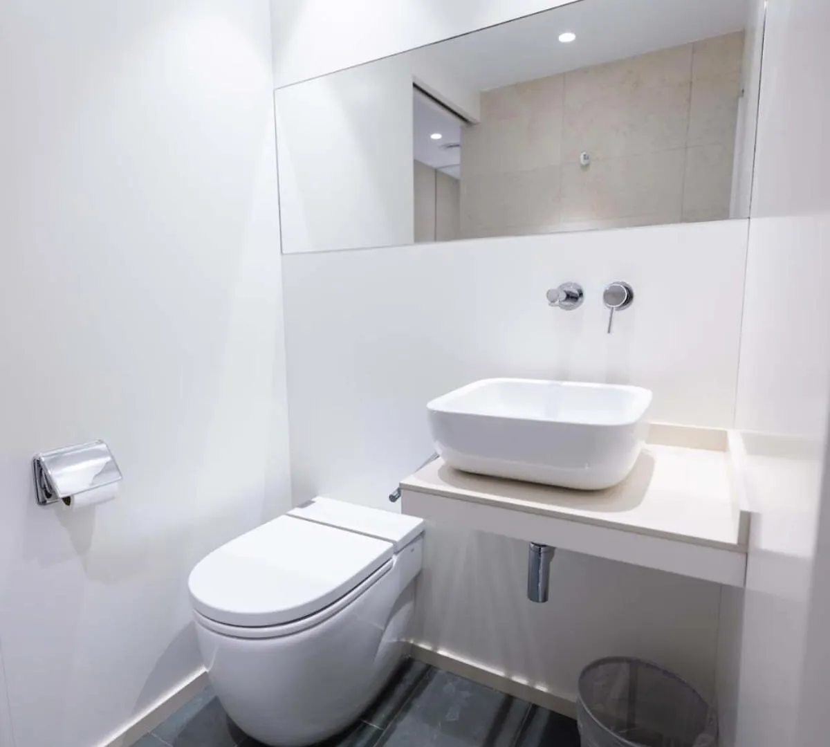 Ampersand - Bright 2-Bedroom Apartment Barcelona