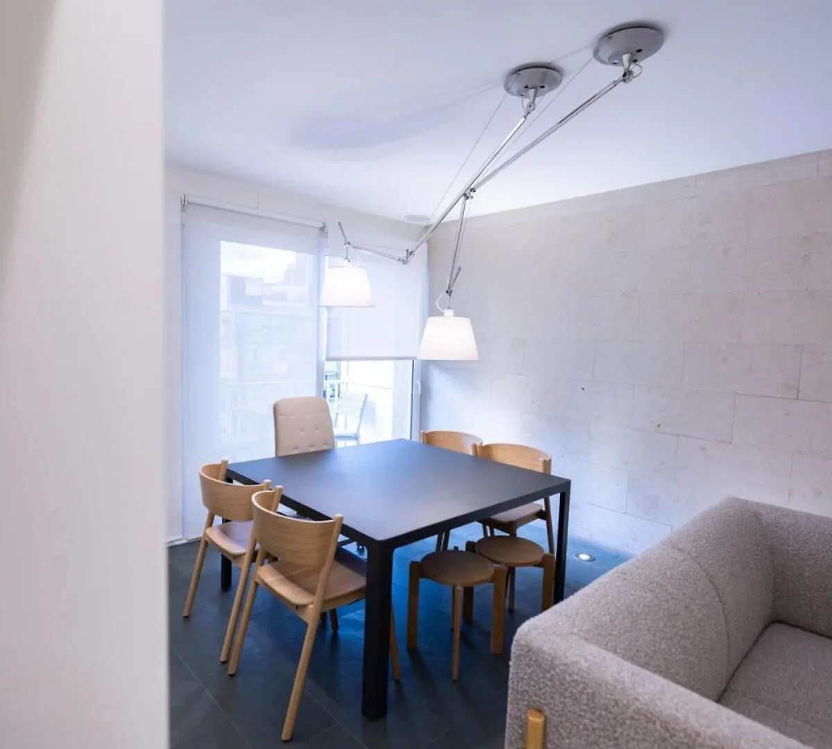 Ampersand - Bright 2-Bedroom Apartment Barcelona