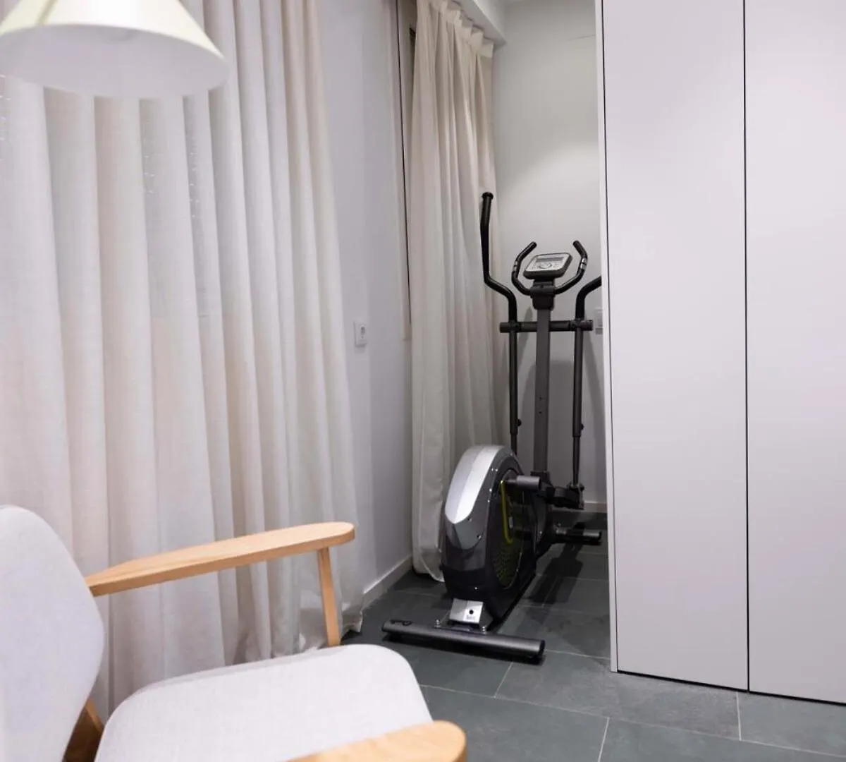 Ampersand - Bright 2-Bedroom Apartment Barcelona