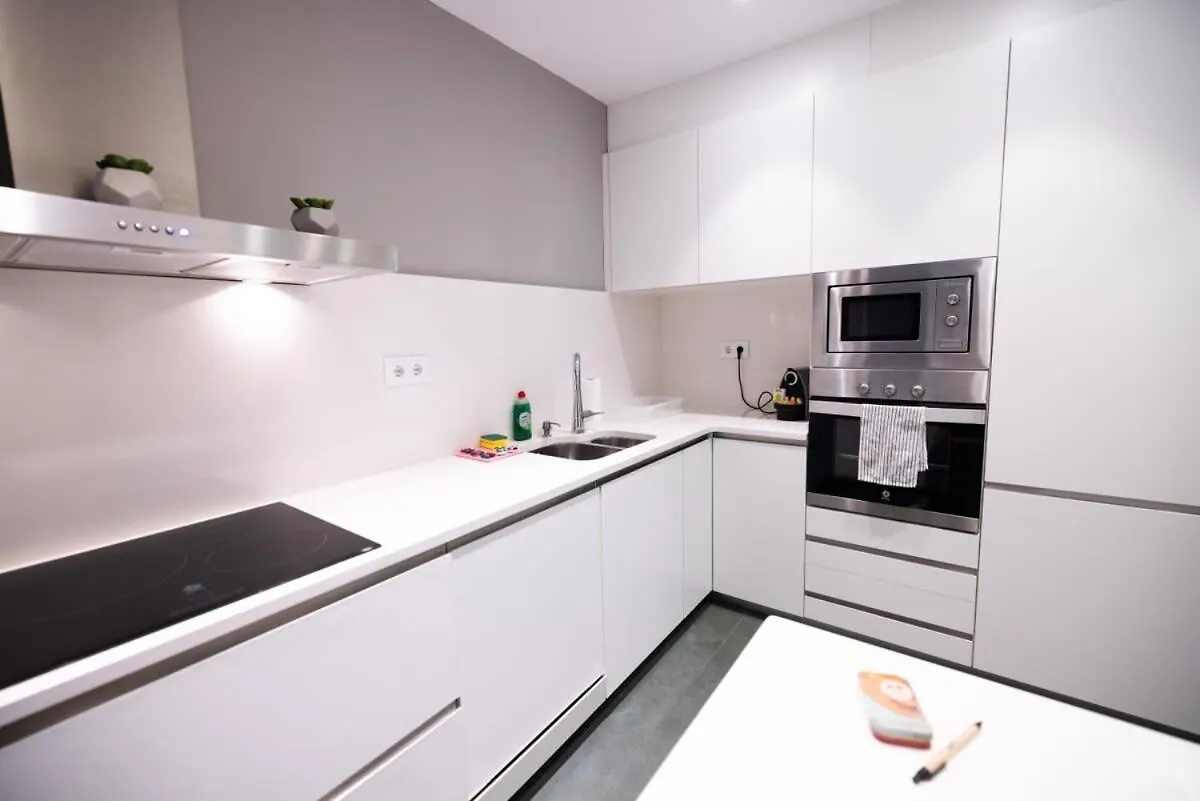 Ampersand - Bright 2-Bedroom Apartment Barcelona 0*,  Espanha